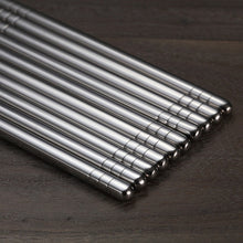 Load image into Gallery viewer, VandHome 5 Pairs/Set Chinese Metal Chopsticks Non-slip Stainless Steel Chop Sticks Set Reusable Food Sticks Sushi Hashi Baguette
